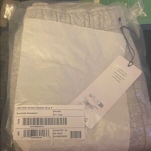 ALO Yoga Athletic Heather Gray Sweatpants